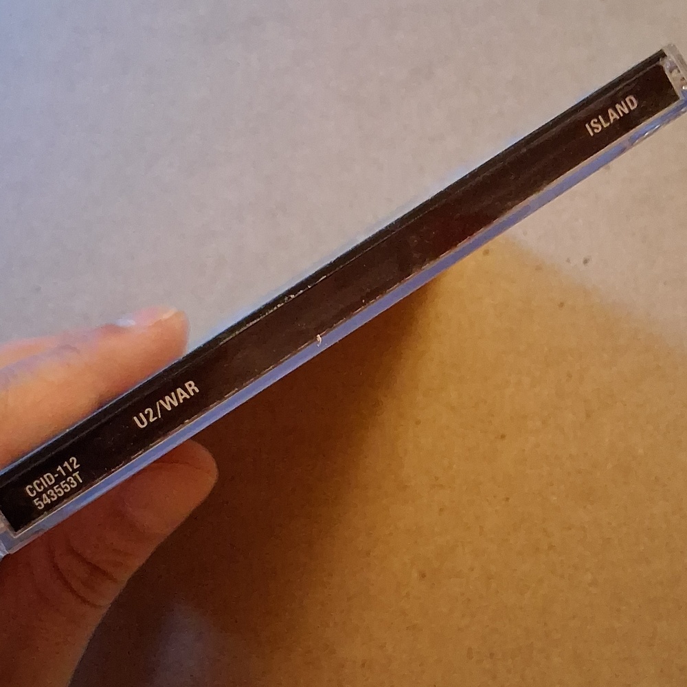 U2 "How to Dismantle an Atomic Bomb" CD/DVD & "War" CD - Picture 2 of 13